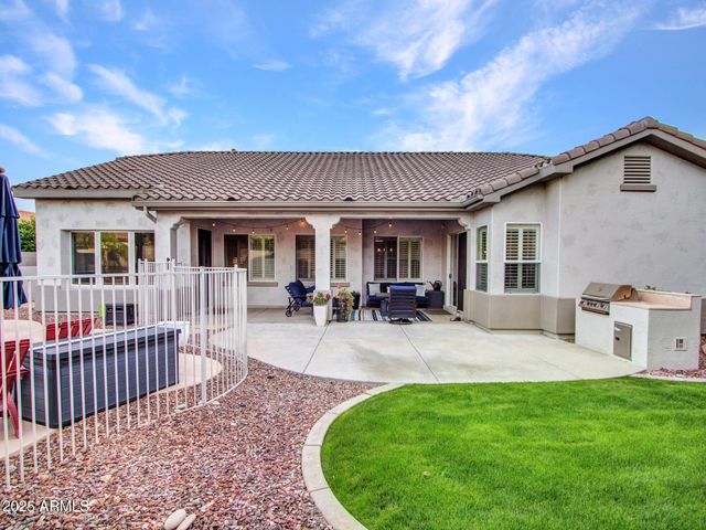 8616 W CLARA Lane, Peoria, AZ 85382