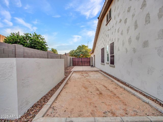 8616 W CLARA Lane, Peoria, AZ 85382