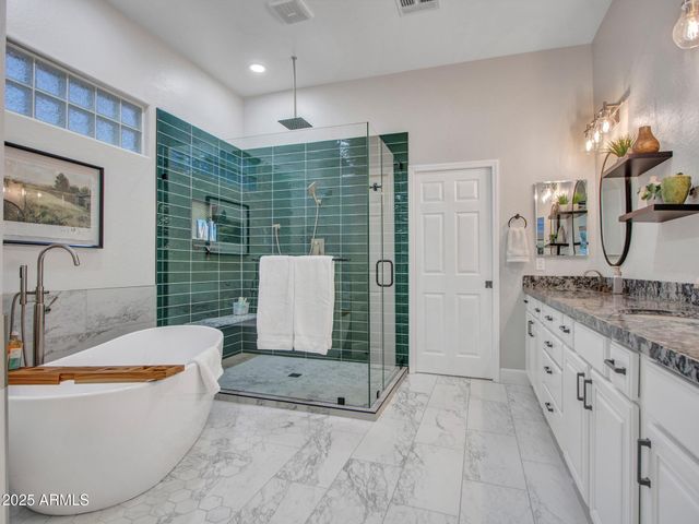 8616 W CLARA Lane, Peoria, AZ 85382