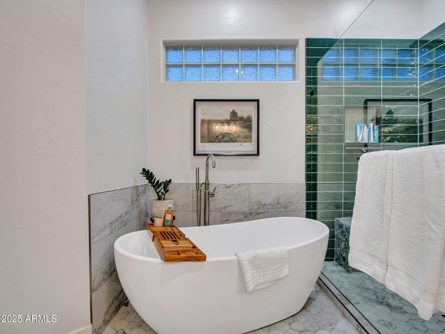 8616 W CLARA Lane, Peoria, AZ 85382