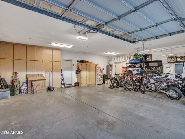 8616 W CLARA Lane, Peoria, AZ 85382