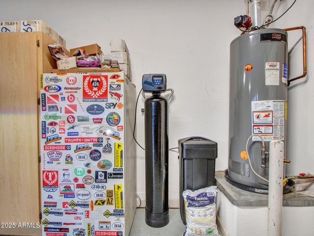 8616 W CLARA Lane, Peoria, AZ 85382