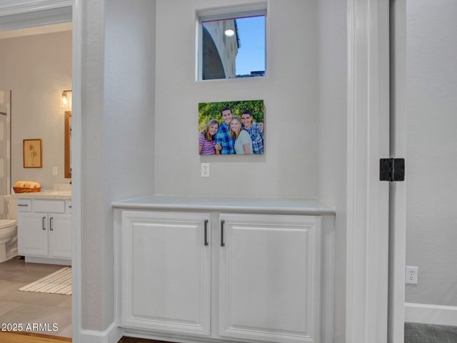 8616 W CLARA Lane, Peoria, AZ 85382