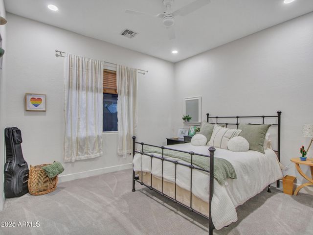 8616 W CLARA Lane, Peoria, AZ 85382