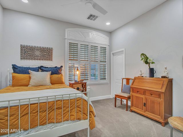 8616 W CLARA Lane, Peoria, AZ 85382