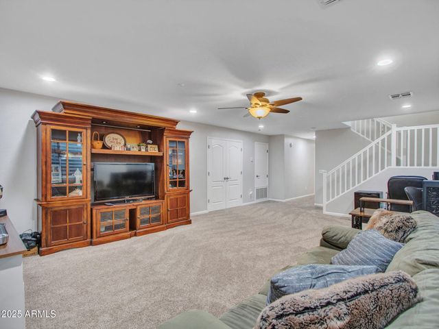 8616 W CLARA Lane, Peoria, AZ 85382