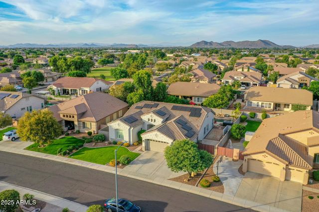 8616 W CLARA Lane, Peoria, AZ 85382