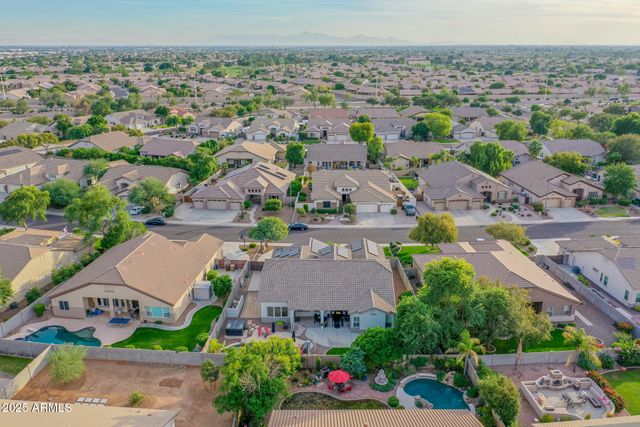 8616 W CLARA Lane, Peoria, AZ 85382