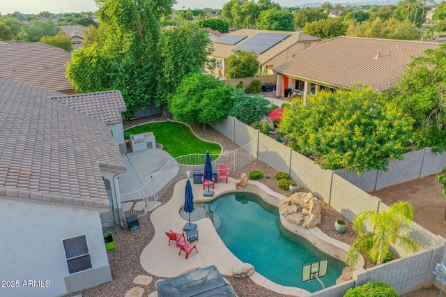 8616 W CLARA Lane, Peoria, AZ 85382