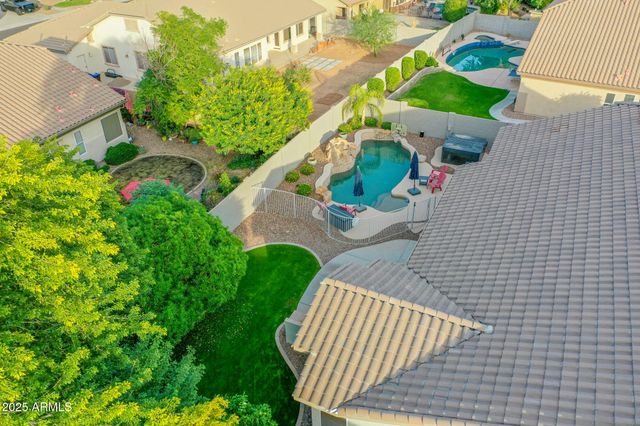 8616 W CLARA Lane, Peoria, AZ 85382