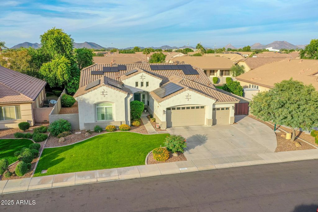 8616 W CLARA Lane, Peoria, AZ 85382