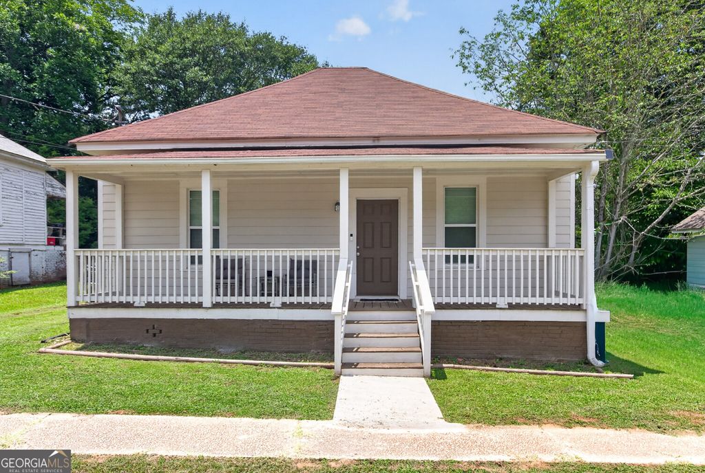 128 Grady Smith Street, Grantville, GA 30220