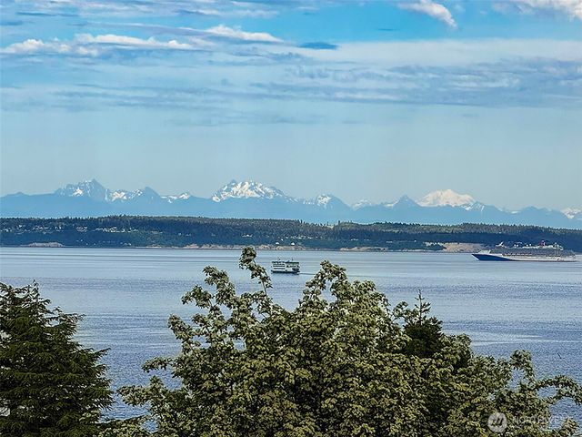 1323 Jackson Street, Port Townsend, WA 98368