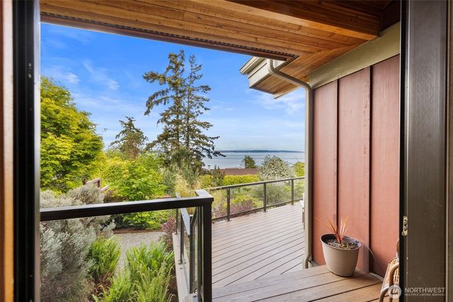 1323 Jackson Street, Port Townsend, WA 98368