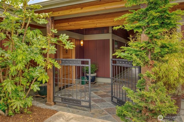 1323 Jackson Street, Port Townsend, WA 98368