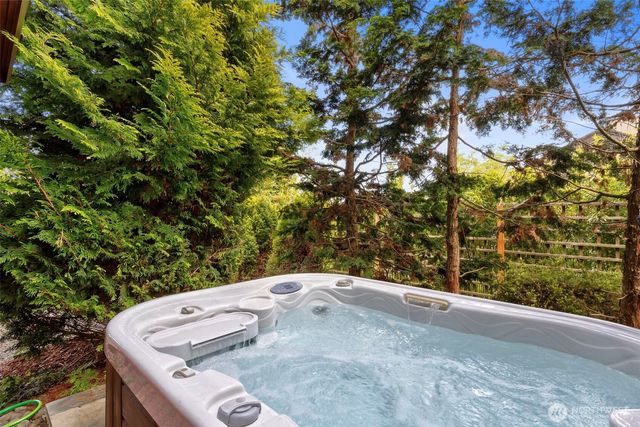 1323 Jackson Street, Port Townsend, WA 98368