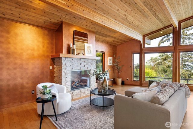 1323 Jackson Street, Port Townsend, WA 98368