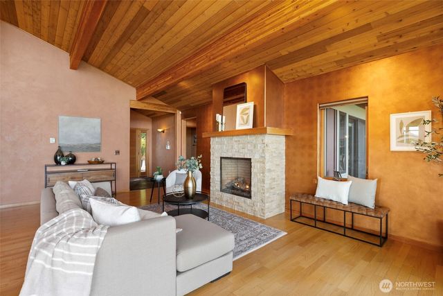 1323 Jackson Street, Port Townsend, WA 98368