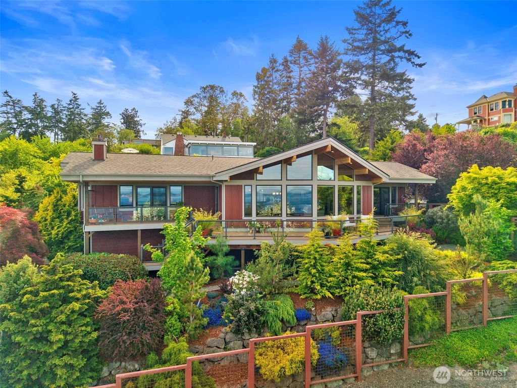 1323 Jackson Street, Port Townsend, WA 98368