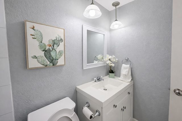 5229 Cook Circle, The Colony, TX 75056