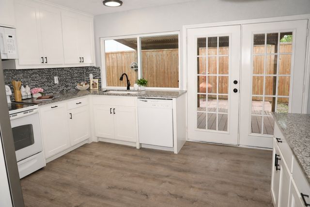 5229 Cook Circle, The Colony, TX 75056