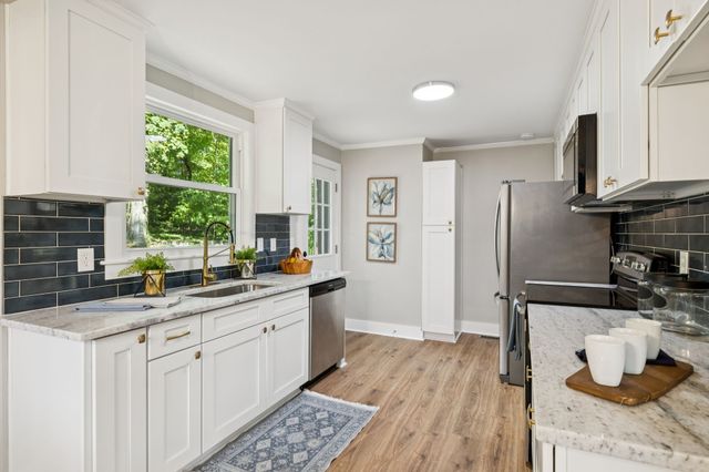 428 Coventry Dr, Nashville, TN 37211