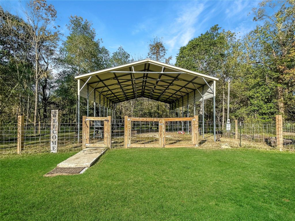 38 Sandy Court, Cleveland, TX 77327