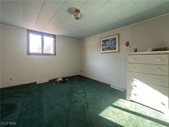 812 Hartzell Avenue, Niles, OH 44446