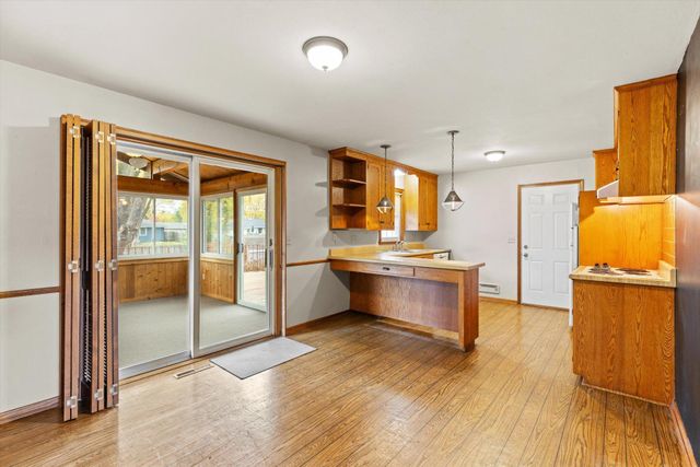 8468 Hyde Avenue S, Cottage Grove, MN 55016