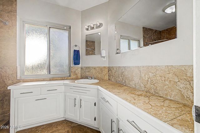 2315 W SHADY GLEN Avenue, Phoenix, AZ 85023