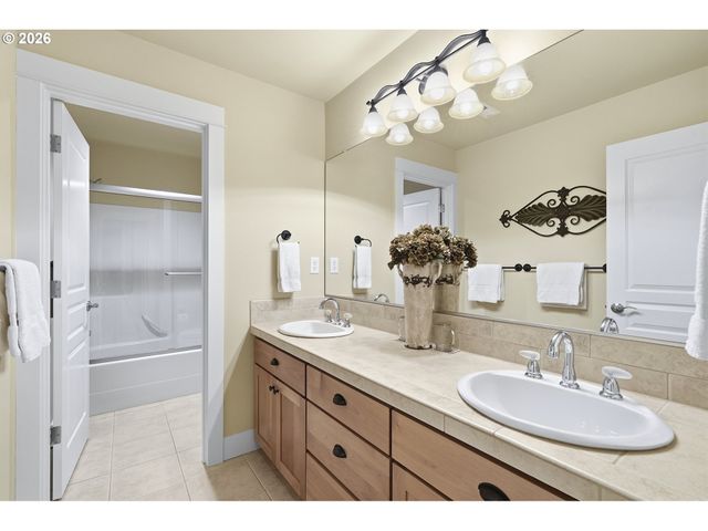 14374 Nw TRIPTON Ct, Beaverton, OR 97006