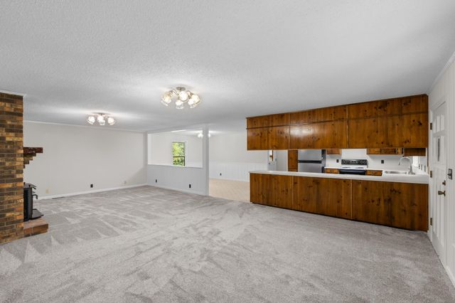 3270 Lake Kathy Road, Tunnel Hill, GA 30755