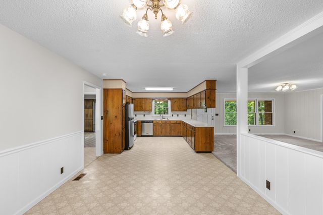 3270 Lake Kathy Road, Tunnel Hill, GA 30755
