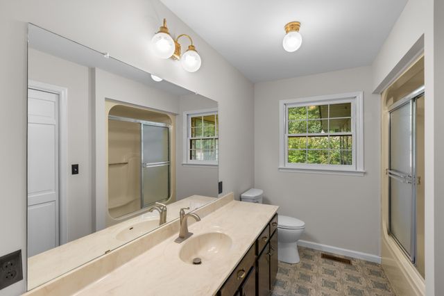 3270 Lake Kathy Road, Tunnel Hill, GA 30755