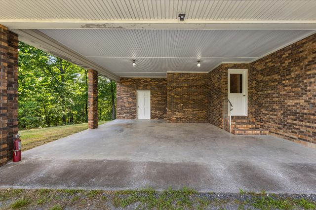 3270 Lake Kathy Road, Tunnel Hill, GA 30755