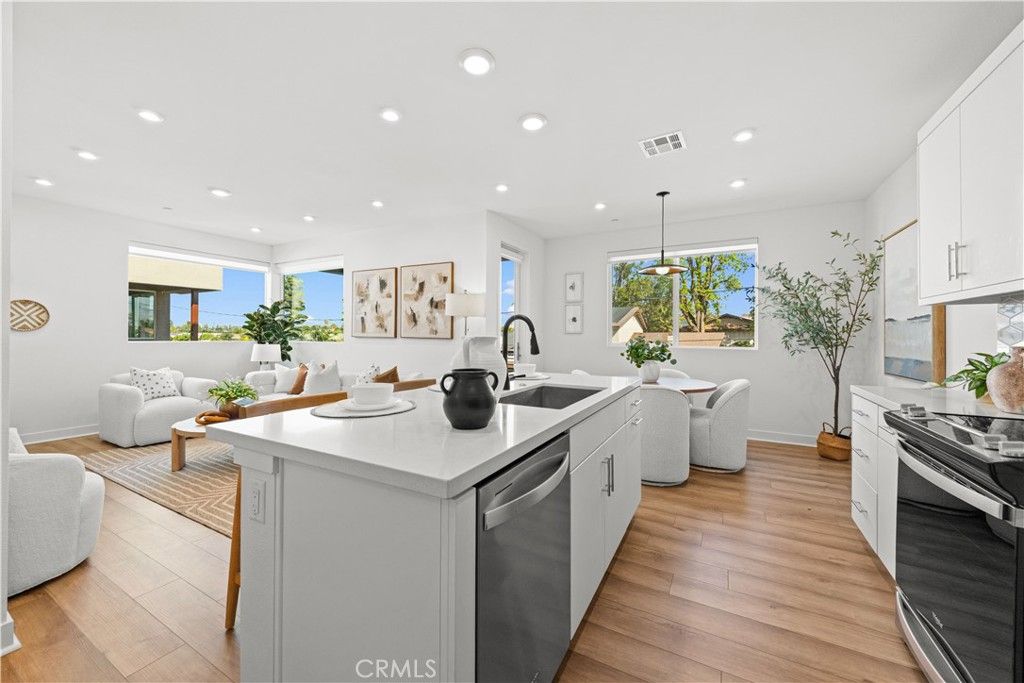 603 S LYON, Santa Ana, CA 92705 — photo 4