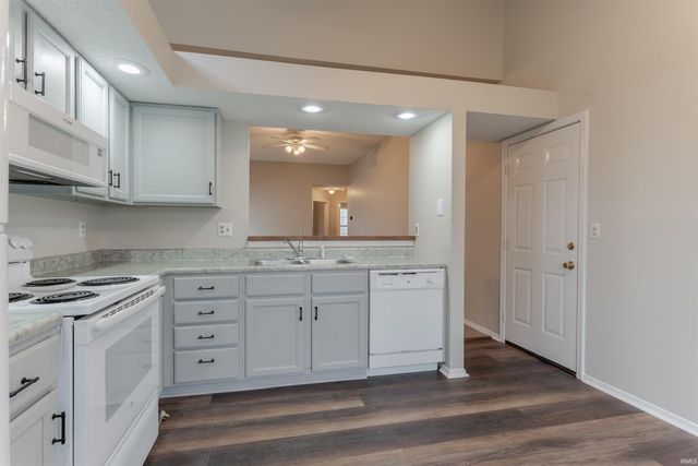 1703 Greencastle Drive, Evansville, IN 47715