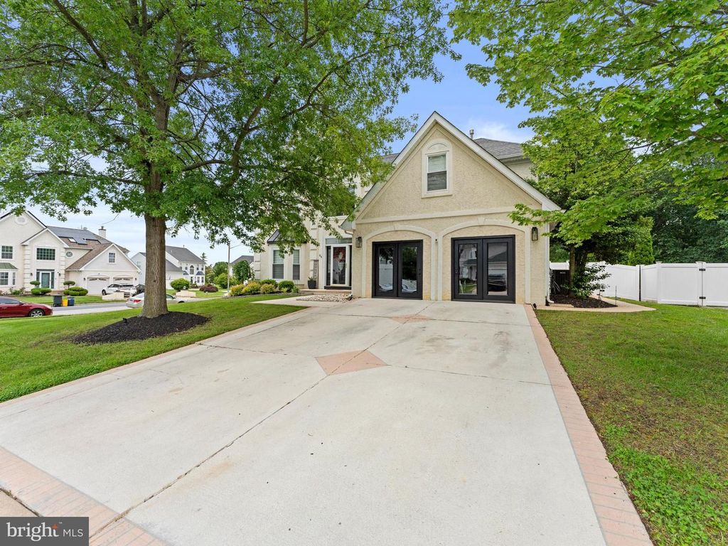 66 FOX HOLLOW LN, Sewell, NJ 08080
