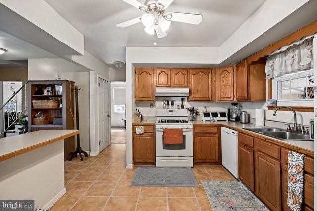 2623 BURNING TREE RD, Pennsauken Twp, NJ 08109