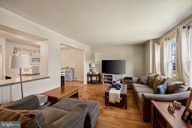 2623 BURNING TREE RD, Pennsauken Twp, NJ 08109