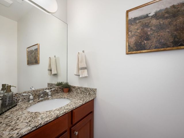 1453 W Irving Park Road 305, Chicago, IL 60613
