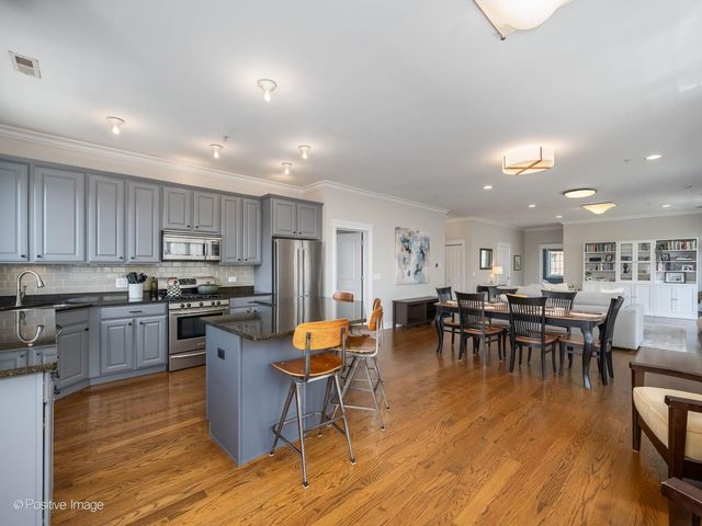 1453 W Irving Park Road 305, Chicago, IL 60613