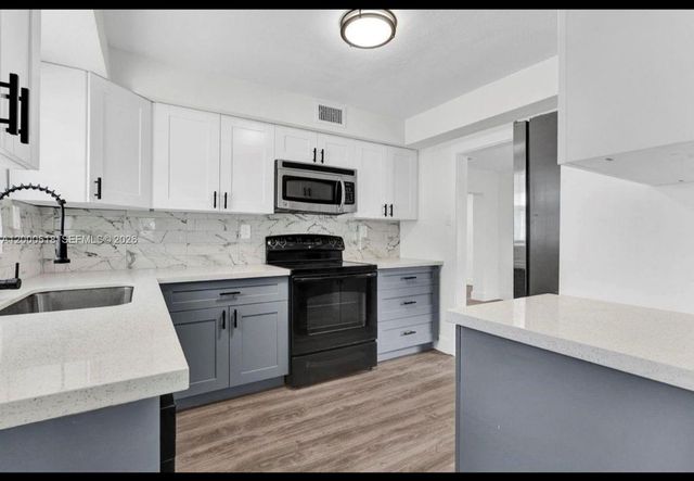 427 NW 19th Ave 0, Fort Lauderdale, FL 33311