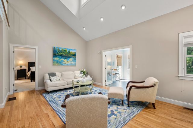 32 Old Framingham Rd 8, Sudbury, MA 01776