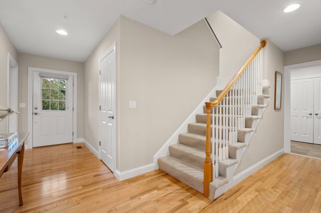 32 Old Framingham Rd 8, Sudbury, MA 01776