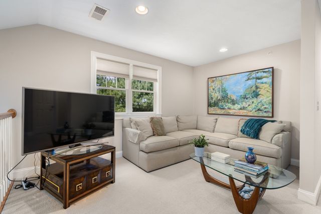 32 Old Framingham Rd 8, Sudbury, MA 01776