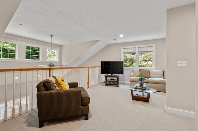 32 Old Framingham Rd 8, Sudbury, MA 01776