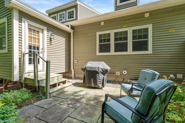 32 Old Framingham Rd 8, Sudbury, MA 01776
