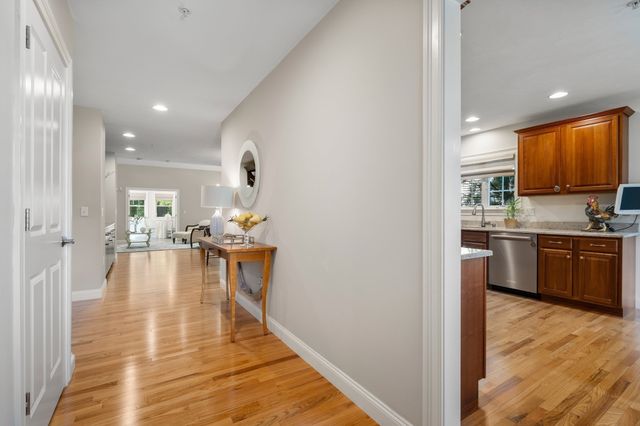 32 Old Framingham Rd 8, Sudbury, MA 01776