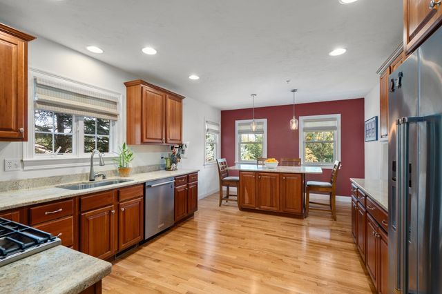 32 Old Framingham Rd 8, Sudbury, MA 01776